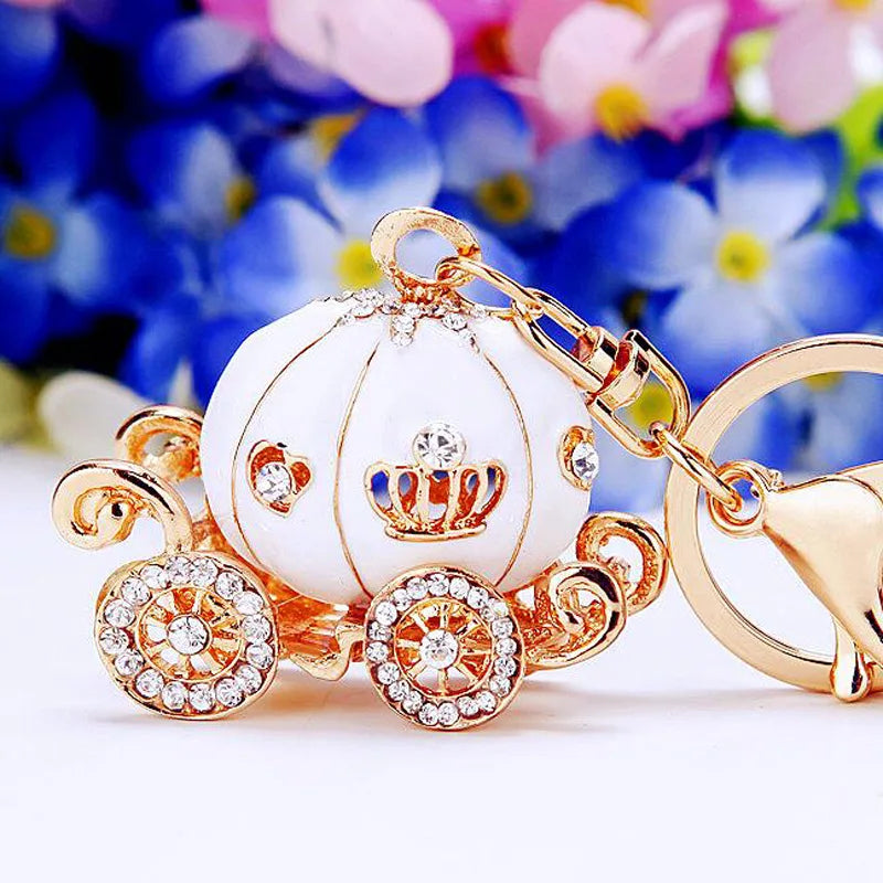 Diamond-encrusted pumpkin car, car keychain, creative bag, pendant, metal key chain ring, accessories, gifts.