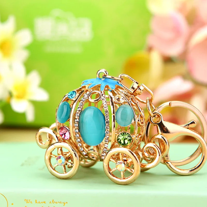Diamond-encrusted pumpkin car, car keychain, creative bag, pendant, metal key chain ring, accessories, gifts.